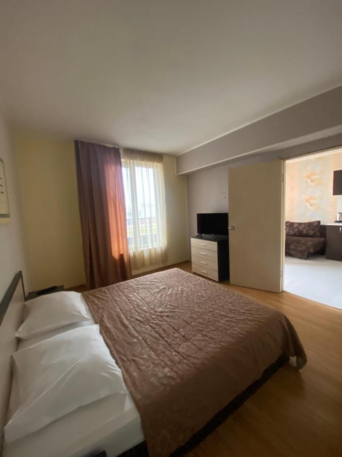 Apartments Danita & Restaurant&Pool Bar Βάρνα Εξωτερικό φωτογραφία