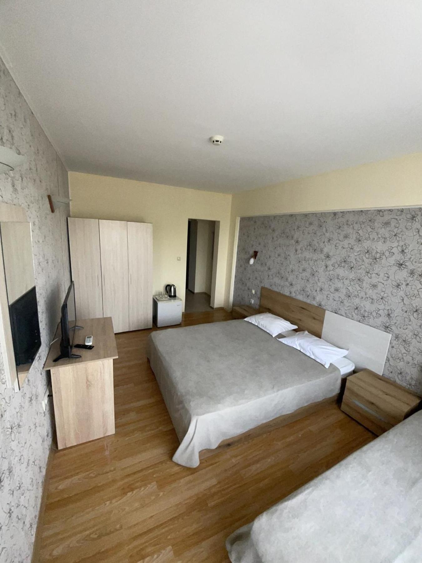 Apartments Danita & Restaurant&Pool Bar Βάρνα Εξωτερικό φωτογραφία