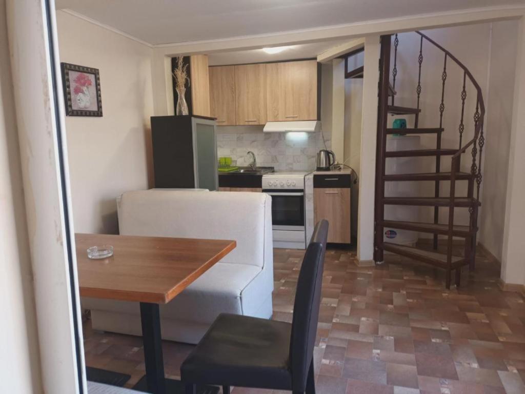 Apartments Danita & Restaurant&Pool Bar Βάρνα Εξωτερικό φωτογραφία